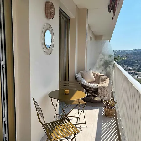 Vue Panoramique Piscine & Tennis Parking *